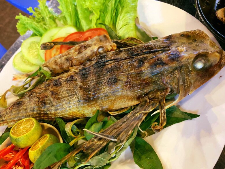 Loài cá có tên như loài bò sát mình toàn xương xưa chỉ cho gia súc ăn, nay nướng lên thơm nức mũi thành đặc sản &#34;tuyệt đỉnh&#34; - 4