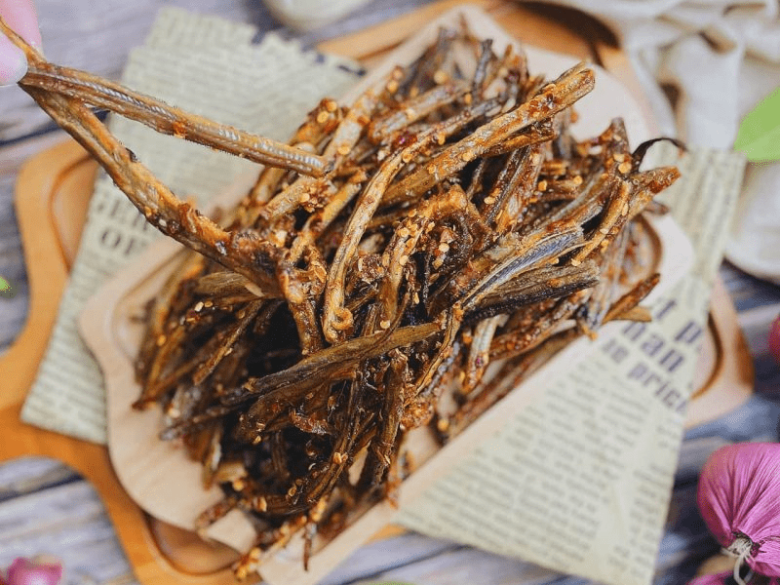 Loài cá nghe đã "gầy nhom" lại là đặc sản Đà Nẵng, đem phơi khô rồi nướng lên thơm nức mũi ai cũng mê - 5