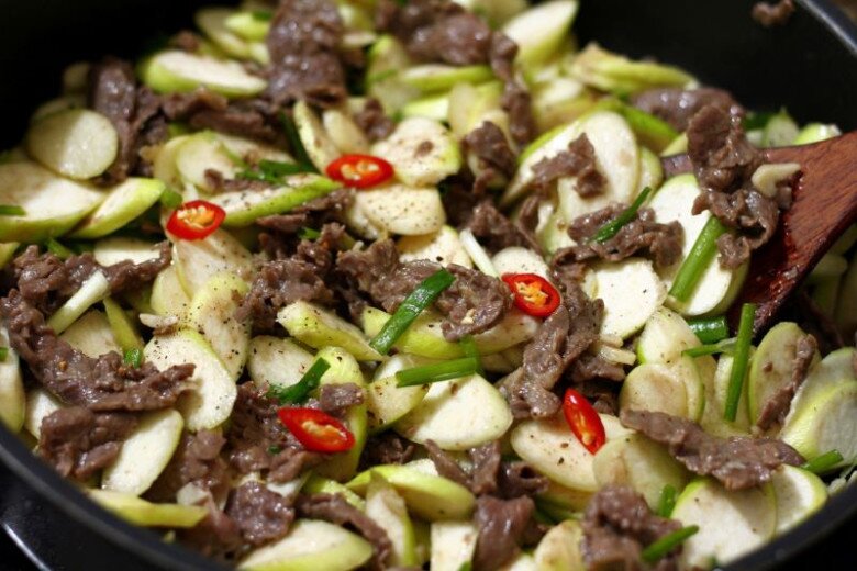 Loại củ mọc từ dưới bùn xưa chỉ người Ninh Bình ăn nay thành đặc sản chị em &#34;săn lùng&#34;, mỗi năm chỉ xuất hiện vài tuần là hết - 5