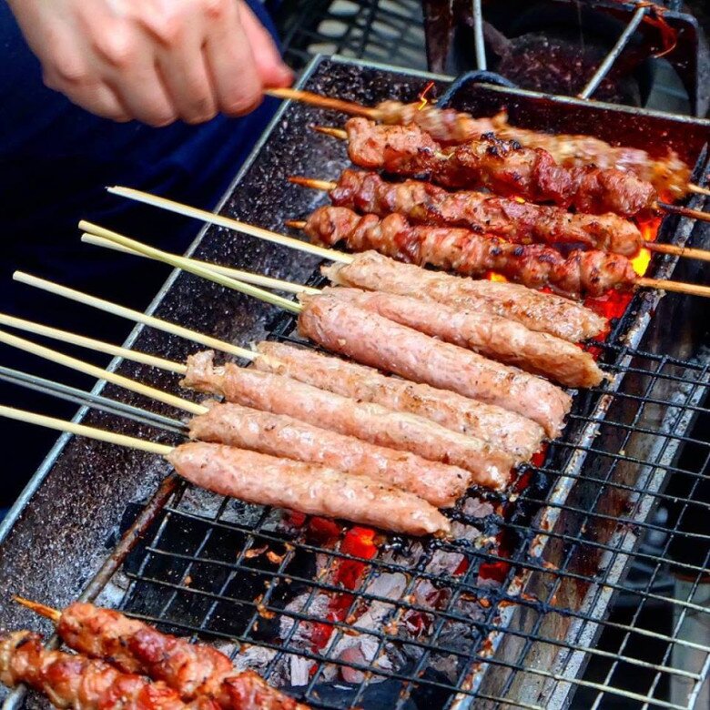 Món ăn đường phố "gây nghiện" nhất mùa này ở Hà Nội: Top 7 địa chỉ ngon "quên sầu" không thể bỏ qua! - 5