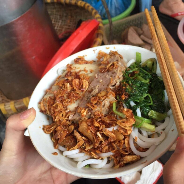 Món ăn từ thời bao cấp nay là đặc sản nức tiếng Thủ đô: Khắp Hà Nội chỉ có vài nơi bán nhưng đảm bảo ngon &#34;nhức nách&#34; - 3