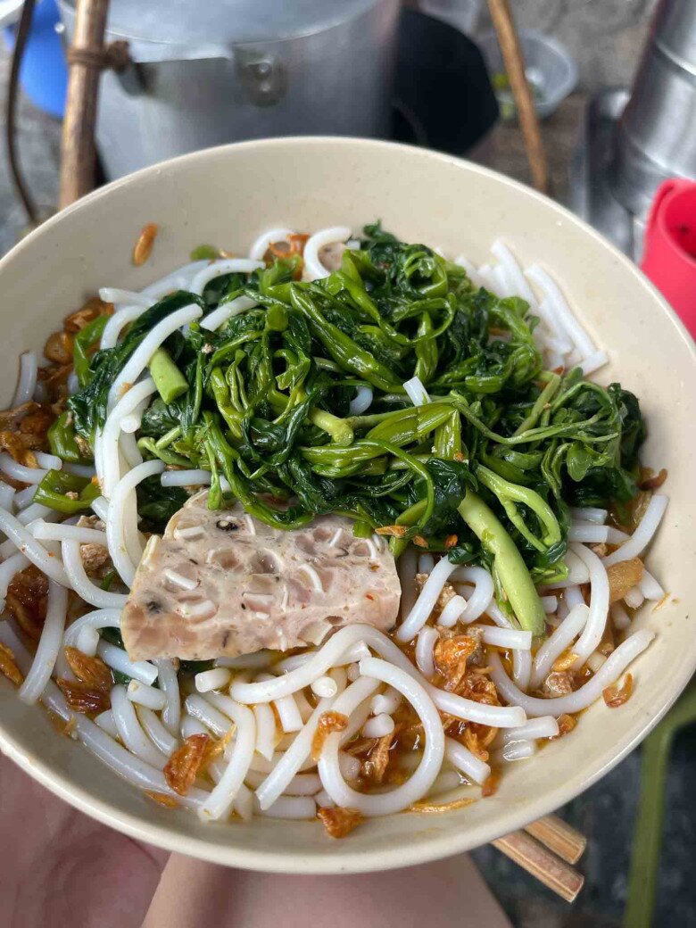 Món ăn từ thời bao cấp nay là đặc sản nức tiếng Thủ đô: Khắp Hà Nội chỉ có vài nơi bán nhưng đảm bảo ngon &#34;nhức nách&#34; - 4