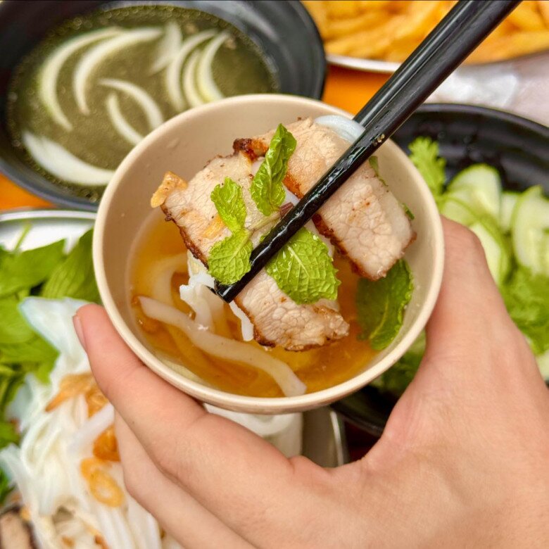 Món phở chỉ có ở Nam Định tưởng không ngon mà ngon không tưởng, ăn thử một lần là &#34;nghiện&#34; - 3