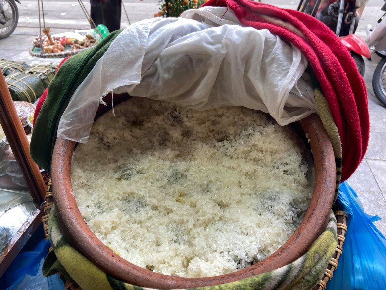 Món xôi làm từ loại rau dại lại là đặc sản Hà Nội: Top 5 quán làm chuẩn vị nhất, mấy chục năm vẫn nườm nượp khách - 6