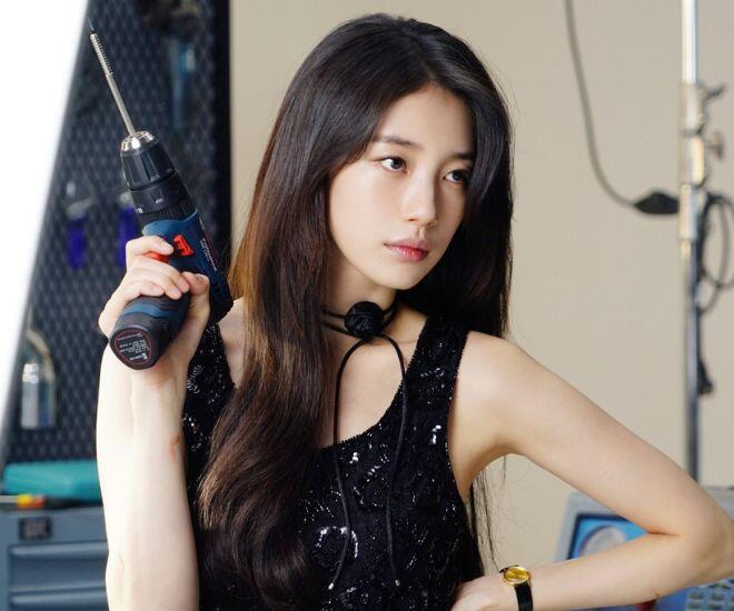 Thần Đèn Ơi Ước Đi: Nhan sắc của Suzy xứng đáng &#34;phong thần&#34;, đến cả sửa xe cũng đẹp - 1