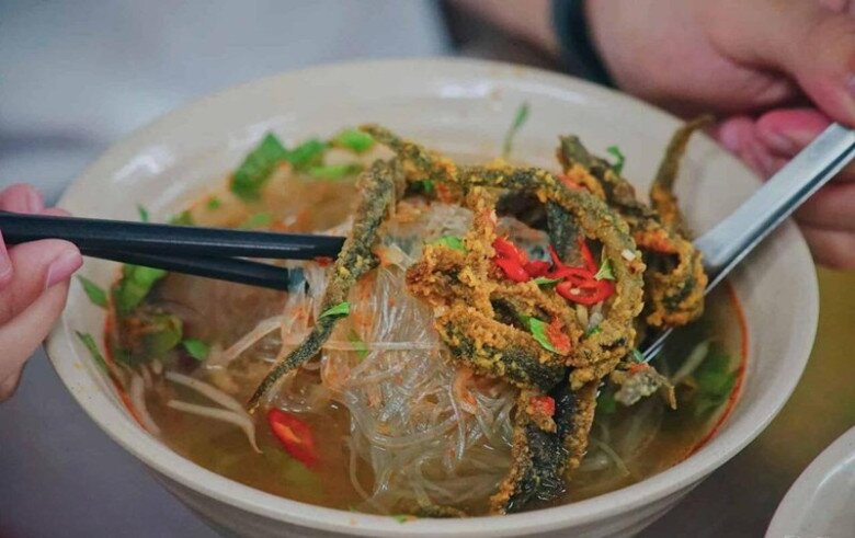 2 quán miến lươn ở Hà Nội được Michelin vinh danh: Tồn tại suốt 40 năm giữa lòng phố cổ vẫn nườm nượp khách - 3