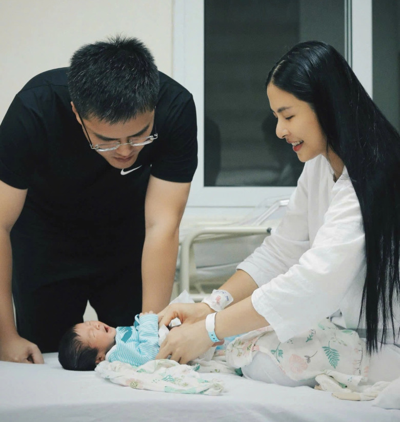 Dàn nhóc tỳ tuổi Tỵ chào đời năm 2025: Nhật Kim Anh sinh công chúa lai, Ngô Thanh Vân - Puka cùng chồng trẻ đón con - 6