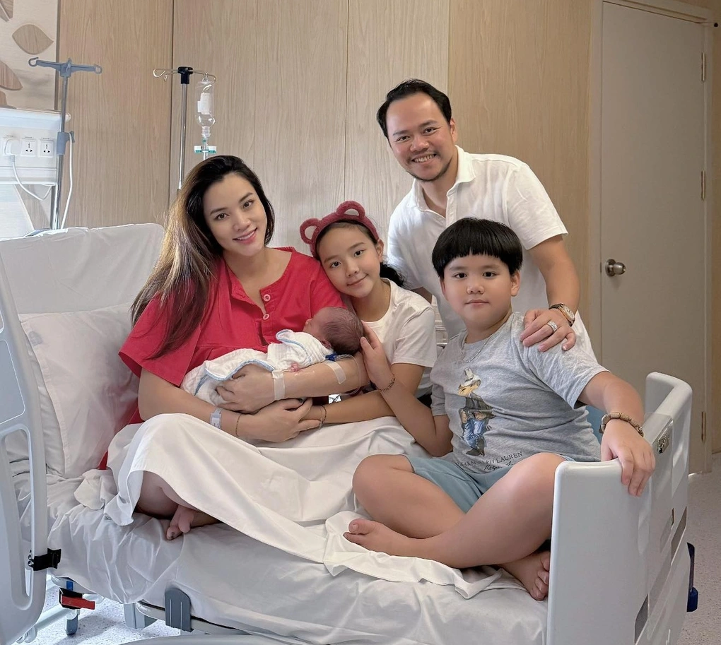 Dàn nhóc tỳ tuổi Tỵ chào đời năm 2025: Nhật Kim Anh sinh công chúa lai, Ngô Thanh Vân - Puka cùng chồng trẻ đón con - 7