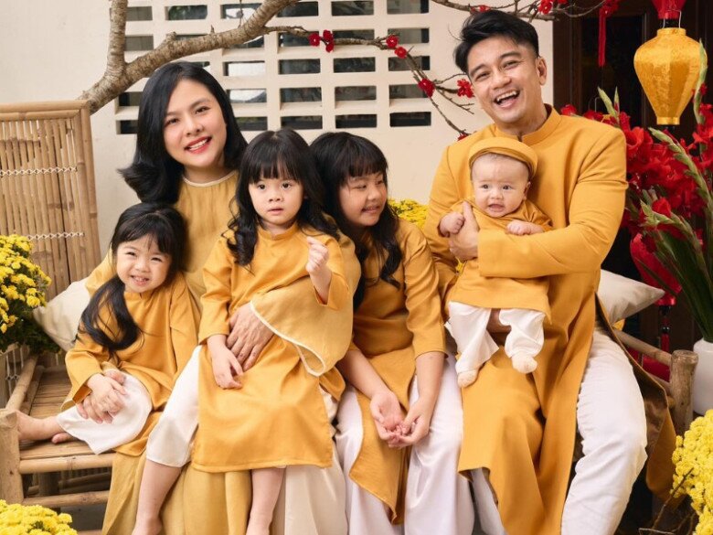 Thanh Hiền - Vân Trang: Cặp “tình địch” năm nào giờ thành mẹ bỉm cực phẩm, Vân Trang đẻ 4 lần vẫn thon thả - 7