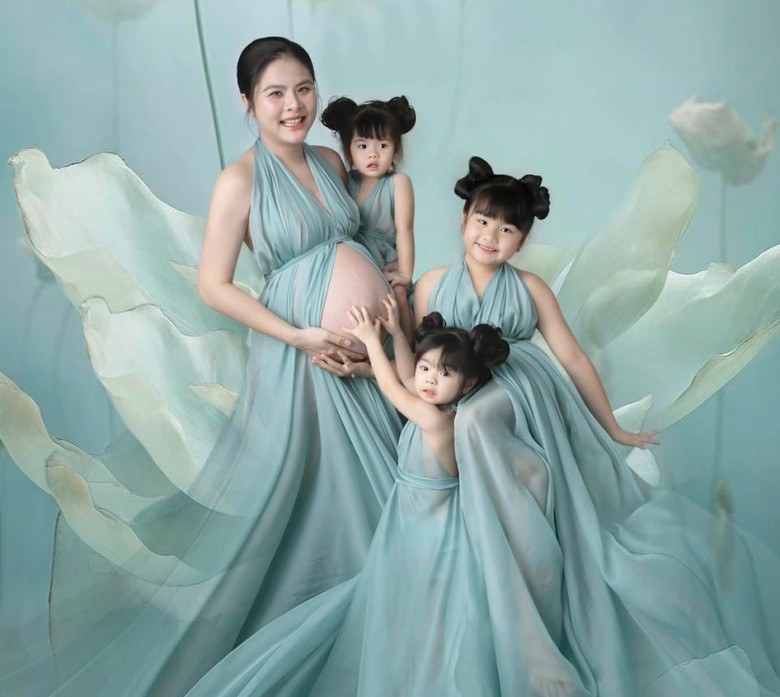 Thanh Hiền - Vân Trang: Cặp “tình địch” năm nào giờ thành mẹ bỉm cực phẩm, Vân Trang đẻ 4 lần vẫn thon thả - 9