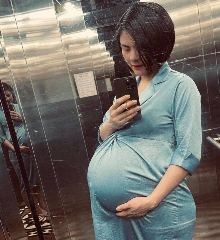 Thanh Hiền - Vân Trang: Cặp “tình địch” năm nào giờ thành mẹ bỉm cực phẩm, Vân Trang đẻ 4 lần vẫn thon thả - 8