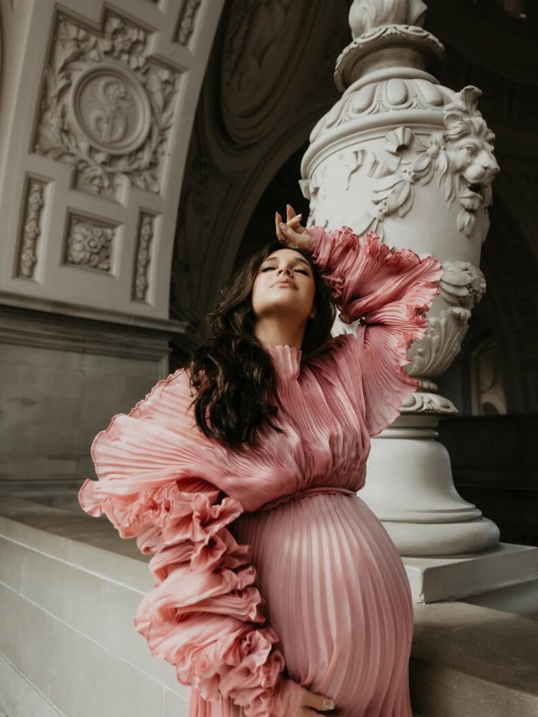 Hoa hậu Hoàn vũ đẹp nhất lịch sử thông báo sinh con thứ 6 với chồng cầu thủ, bé nào visual cũng đỉnh chóp - 4