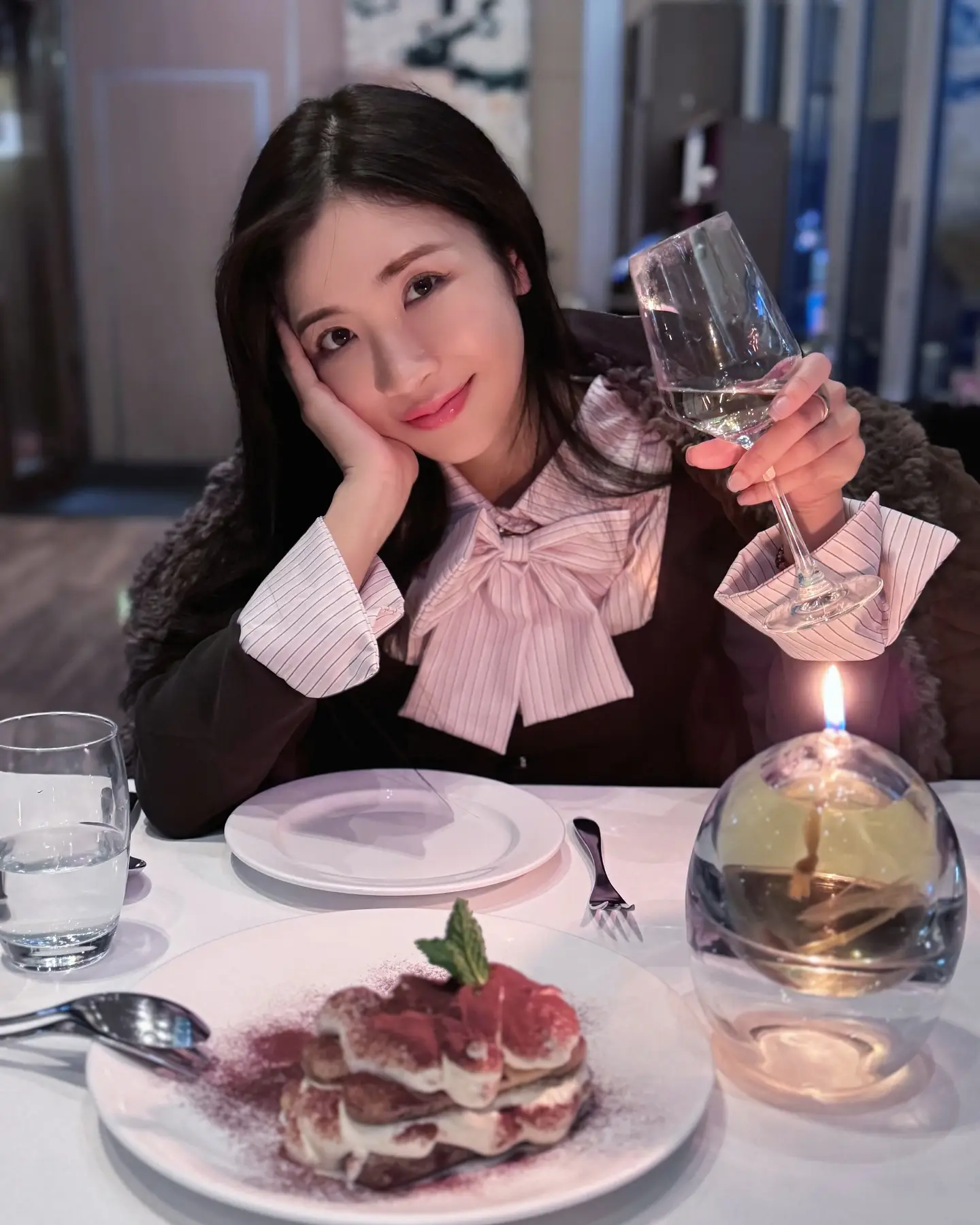 Nữ MC xinh đẹp rời đài quốc gia thông báo hạ sinh con đầu lòng, khoe cảnh cho con bú với visual cực phẩm - 7