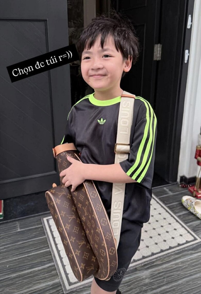 Lấy thiếu gia Hà Nội, MC Đài THVN nghỉ việc về làm mẹ sang chảnh, chẳng tiếc khi con mượn túi hiệu LV đi chơi - 3