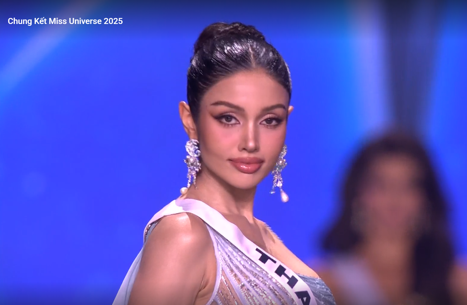 Trực tiếp chung kết Miss Universe 2025: Tân hoa hậu chính thức gọi tên đại diện đến từ Mexico - 15