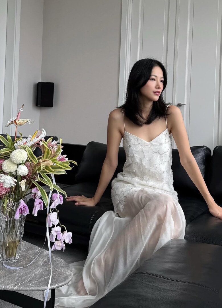 8 outfit đi cà phê học lỏm từ Hoa hậu Phương Khánh: Từ thanh lịch đến năng động cá tính, mặc gì lên hình cũng đẹp - 1