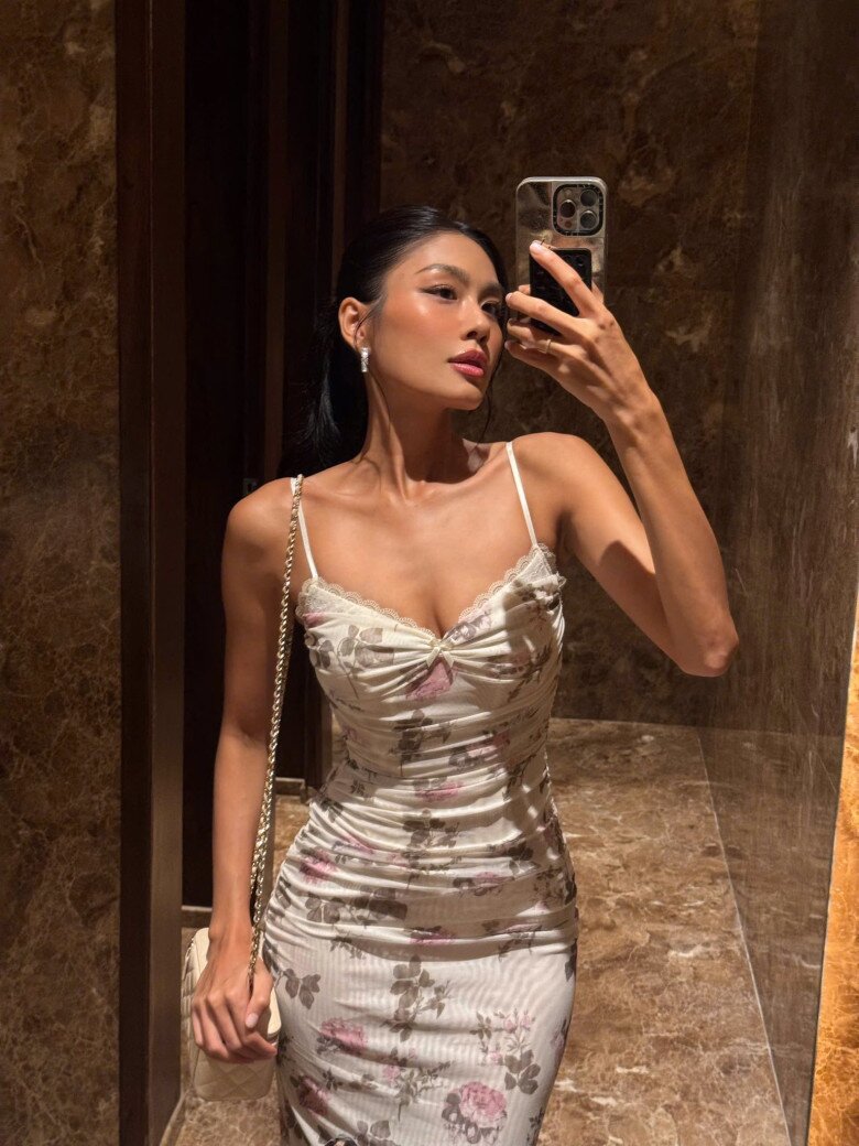 Gu ăn mặc nóng bỏng của Á hậu Việt yêu thiếu gia là hậu duệ đời thứ 7 của gia tộc nước hoa Pháp danh giá - 1