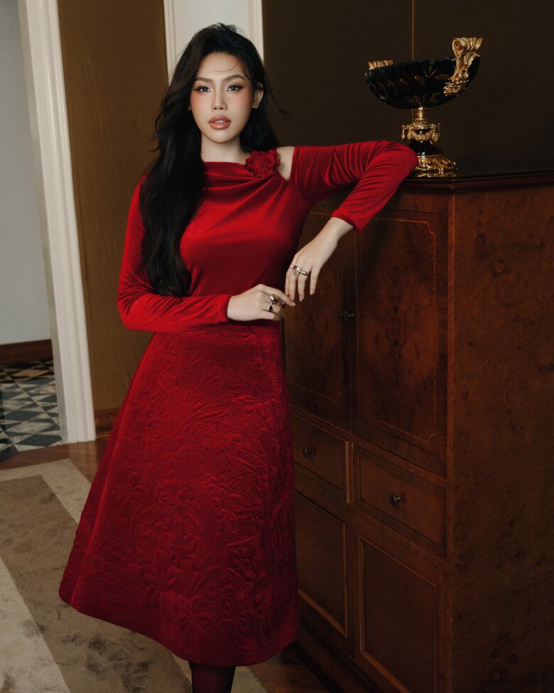 Nhan sắc thăng hạng của Top 2 Miss Cosmo Vietnam sau 4 tháng đăng quang - 6