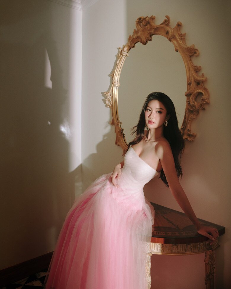 Nhan sắc thăng hạng của Top 2 Miss Cosmo Vietnam sau 4 tháng đăng quang - 3