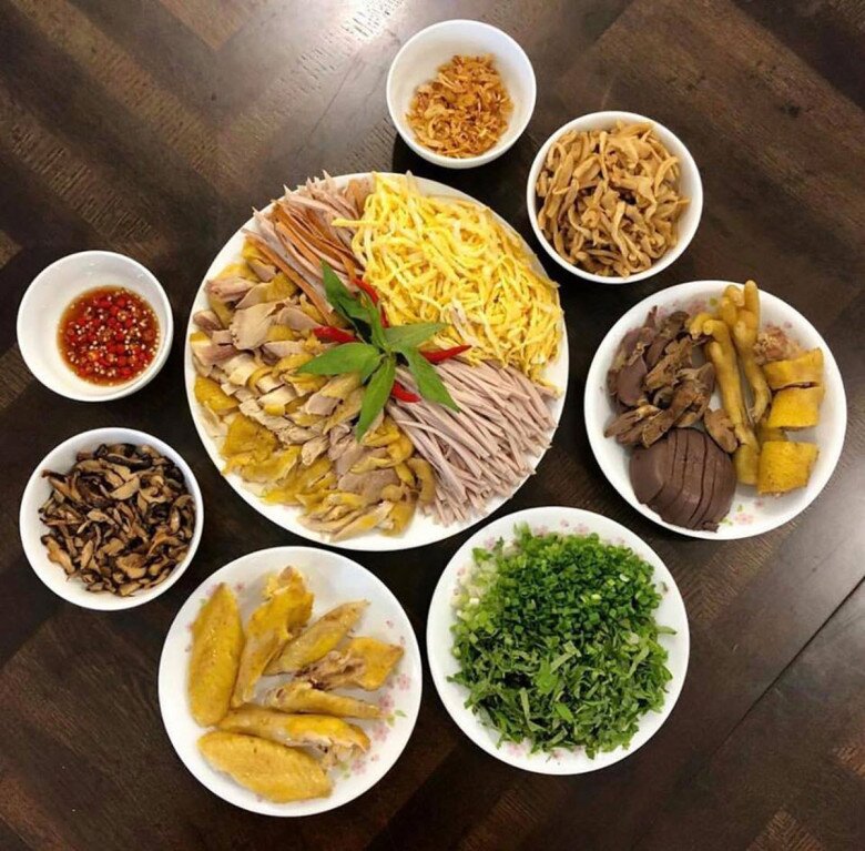 2 quán bún thang lâu đời nhất Thủ đô: Tồn tại hơn 30 năm, chỉ bán buổi tối mà hết veo 800 bát/ngày - 8
