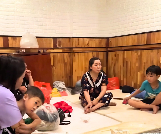 Khách sạn tại Khách Hòa mở cửa đón hơn 200 người dân “chạy lũ” ở miễn phí: Đó là cách tôi trả ơn cho mảnh đất này... - 1