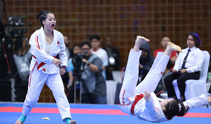 VĐV Jujitsu được mẹ "hộ tống" sang Thái thi đấu, vượt nỗi sợ giành huy chương, tiết lộ lời dặn dò đặc biệt - 2