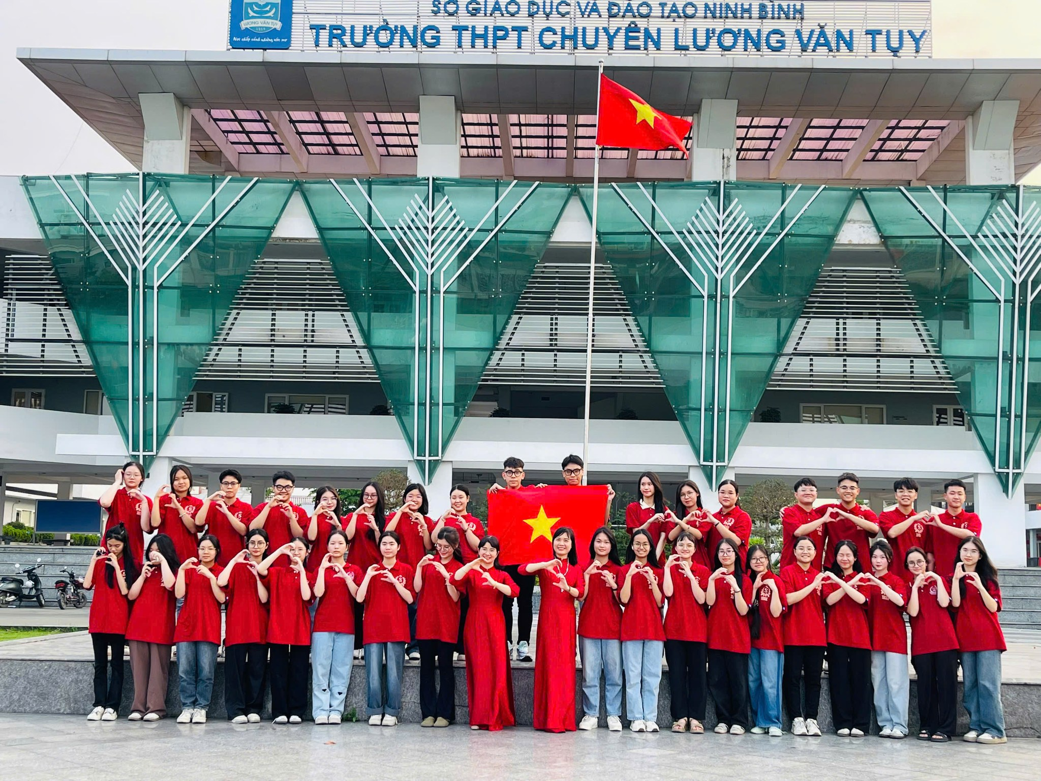 3 trường chuyên đào tạo toàn &#34;học bá&#34; ở Ninh Bình: Có trường được đầu tư đến 400 tỷ, tỉ lệ chọi &#34;cực gắt&#34; - 2