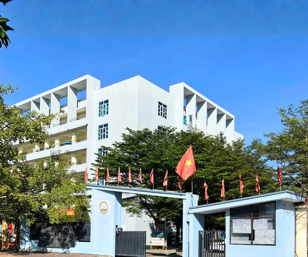 Ở Hưng Yên có ngôi trường chuyên nổi tiếng, là “lò luyện nhân tài”, sở hữu bảng vàng thành tích đáng ngưỡng mộ - 1