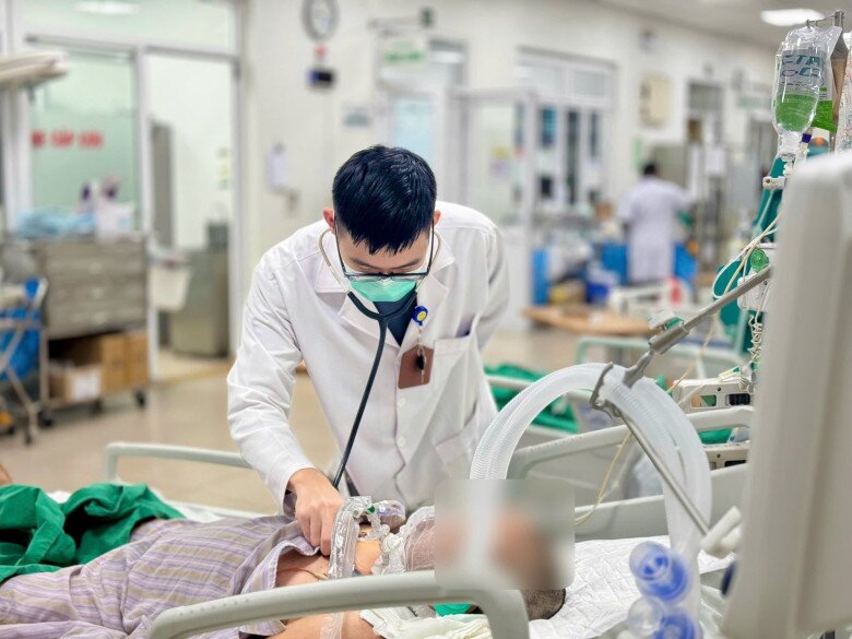 Tưởng nhẹ khi mắc cúm A, nam sinh 16 tuổi bị biến chứng hiếm gặp có thể gây suy thận cấp - 2