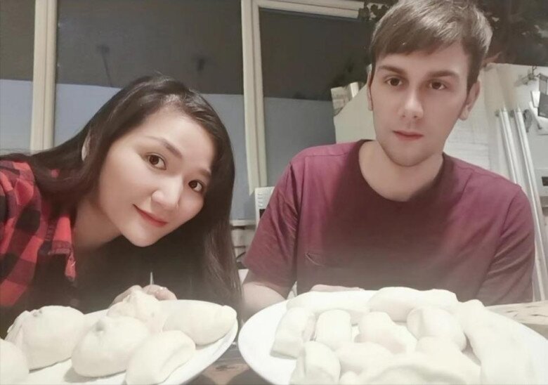 8X "cưa đổ" trai Anh kém 3 tuổi, chàng rể Tây sẵn sàng ở rể, được bố vợ giao trọn tài sản - 4