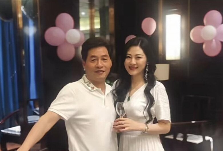 9X cưới chồng hơn 32 tuổi được cho 370 triệu tiêu vặt mỗi tháng, chồng mạnh tay tặng 2 xe sang cùng biệt thự 75 tỷ đồng - 6