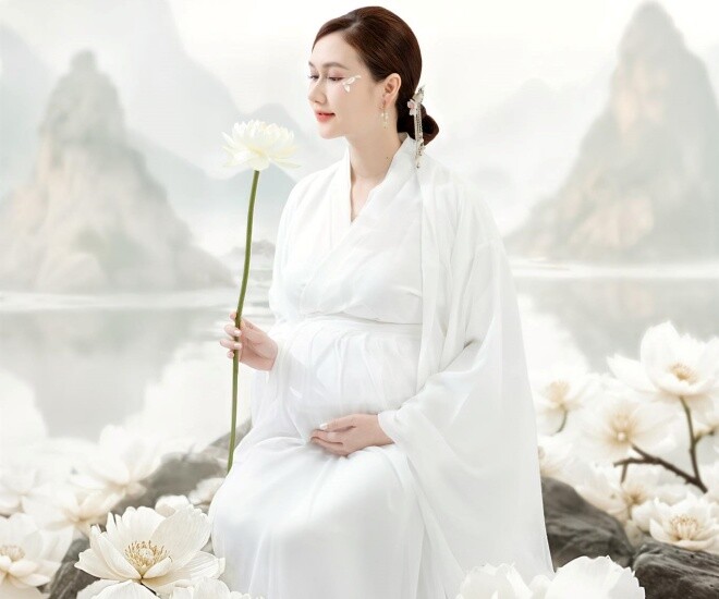 Con trai mới 8 tháng diễn viên Hương Giang lại đăng ảnh bầu, khẳng định kết hôn hay không đều có “những hối hận” - 1