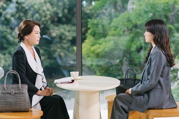 Đi công tác với sếp một tuần, khi về vợ sếp cho tôi 500 triệu, tôi vui vẻ nhận lấy - 2