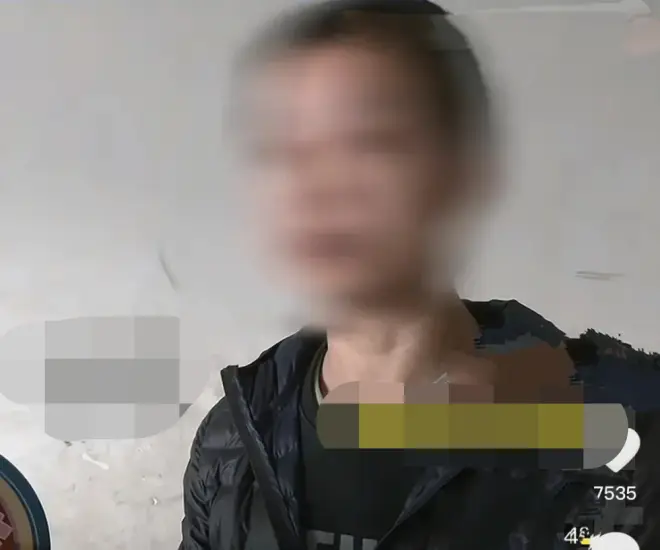 Người phụ nữ bỏ lại 7 đứa con, ly hôn tay trắng, chồng van xin quay lại nhưng cư dân mạng đồng loạt khuyên “đừng!” - 1