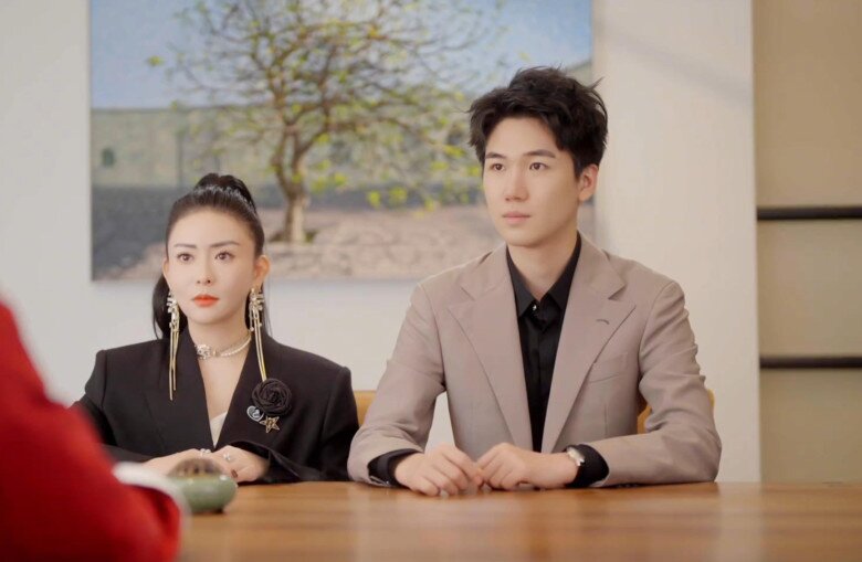 Phải lòng trai trẻ kém 20 tuổi, phú bà làm mẹ đơn thân kiếm 18,5 tỷ/năm cưới vội sau gần 1 năm yêu - 7