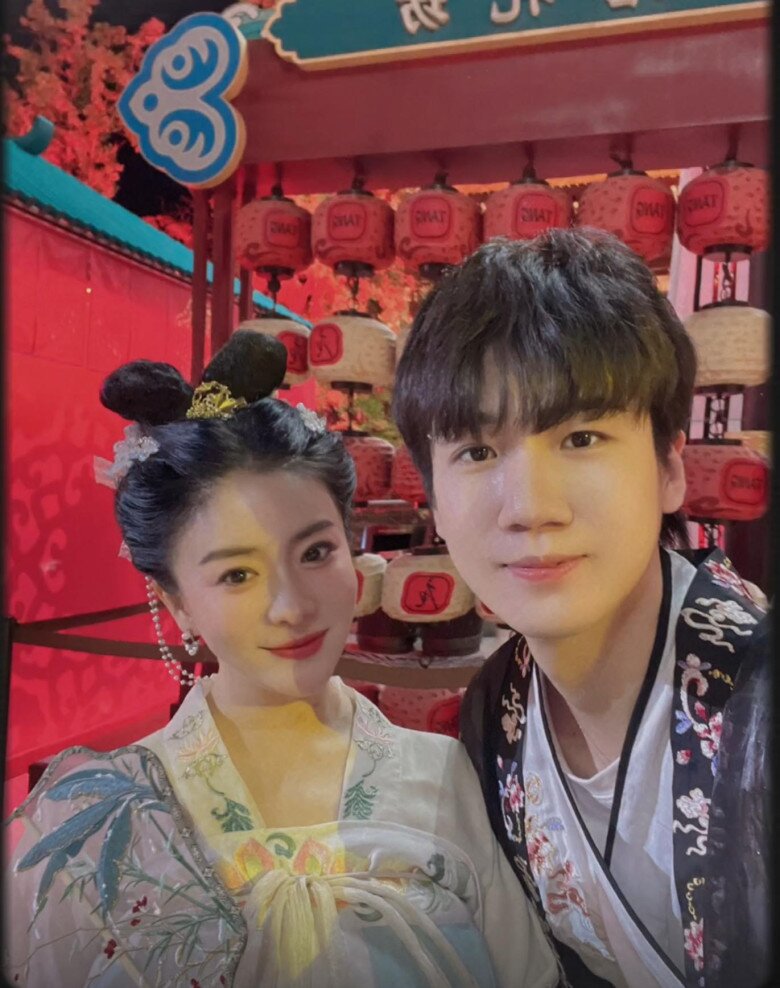 Phải lòng trai trẻ kém 20 tuổi, phú bà làm mẹ đơn thân kiếm 18,5 tỷ/năm cưới vội sau gần 1 năm yêu - 8