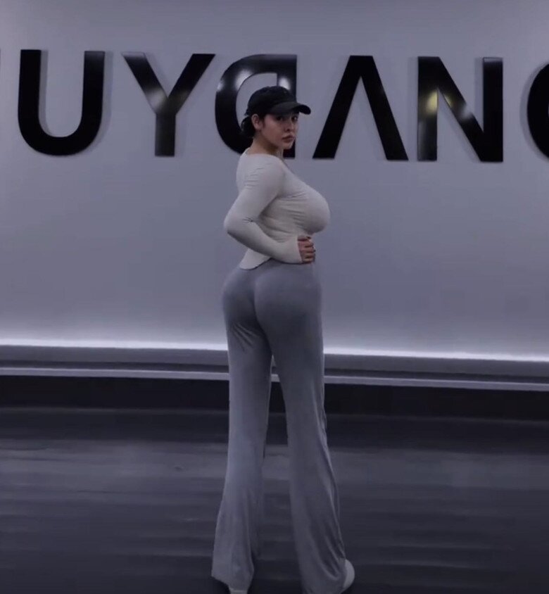 Trai đẹp 10X yêu nữ giám đốc siêu vòng 1 hơn 13 tuổi, mỗi tháng được cho 187 triệu để tiêu - 4