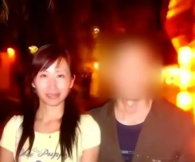 Yêu 8 năm bạn trai bất ngờ cưới người khác, cô gái đến đám cưới hỏi rồi bẽ bàng trước sự thật - 1