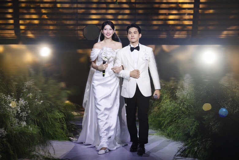 Đám cưới sao Việt năm 2025: Nhà tỷ phú Johnathan Hạnh Nguyễn tưng bừng gả ái nữ, Vũ Cát Tường thành đôi với vợ danh giá - 9