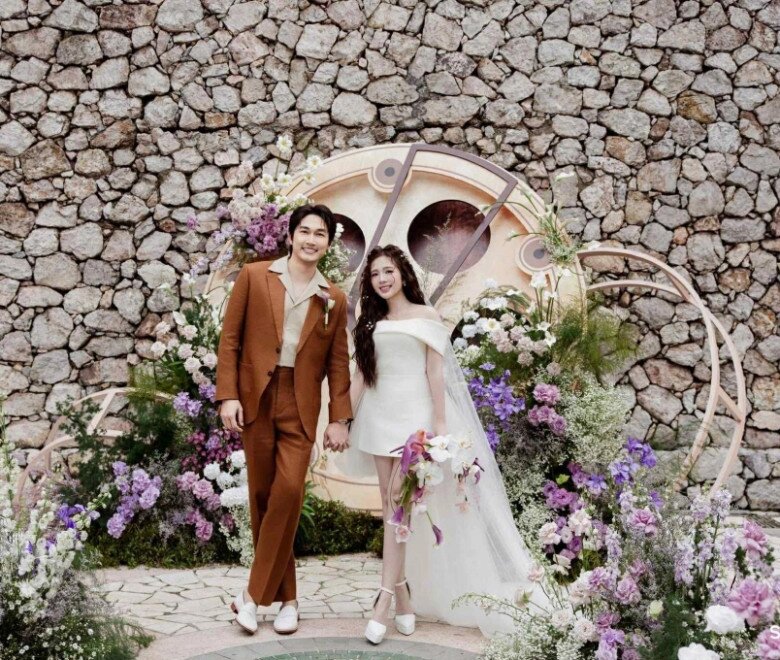 Ngọc Huyền nghẹn ngào trong lễ cưới với Đình Tú: "Anh nói 10 lần cãi nhau, anh sẽ xin lỗi trước 8 lần" - 5