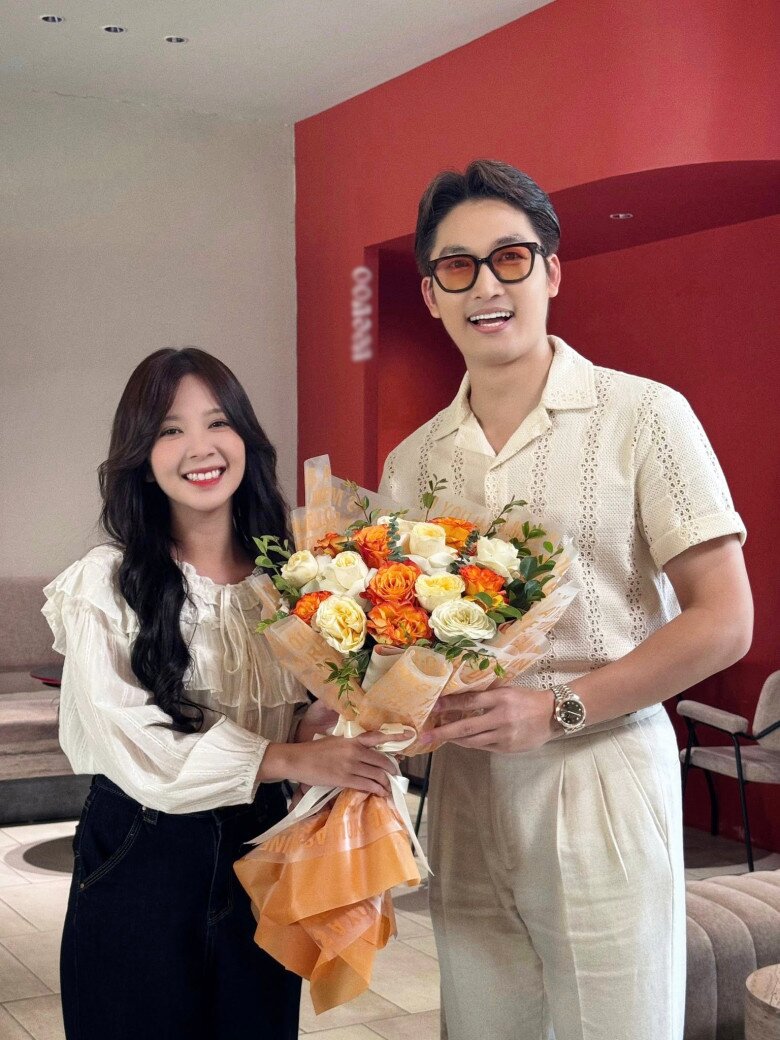 Ngọc Huyền nghẹn ngào trong lễ cưới với Đình Tú: "Anh nói 10 lần cãi nhau, anh sẽ xin lỗi trước 8 lần" - 11