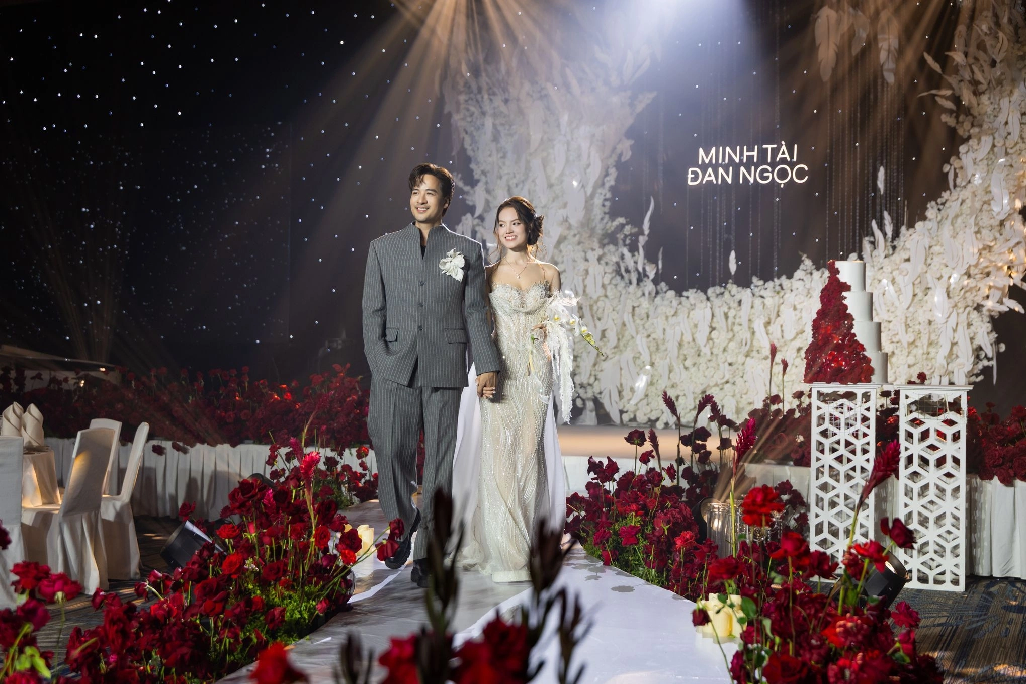 Đám cưới sao Việt năm 2025: Nhà tỷ phú Johnathan Hạnh Nguyễn tưng bừng gả ái nữ, Vũ Cát Tường thành đôi với vợ danh giá - 13