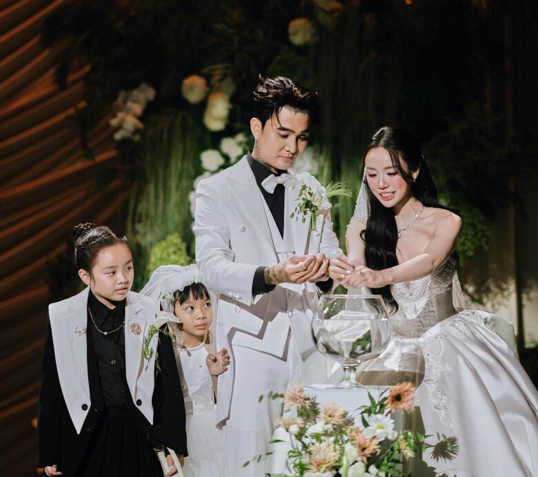 Đám cưới sao Việt năm 2025: Nhà tỷ phú Johnathan Hạnh Nguyễn tưng bừng gả ái nữ, Vũ Cát Tường thành đôi với vợ danh giá - 5