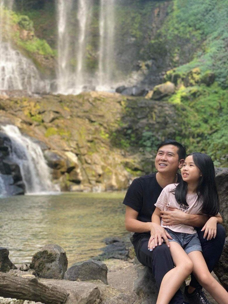 Hồ Hoài Anh khoe ảnh hạnh phúc bên 2 con gái, ái nữ đầu lòng nay xinh đẹp giống mẹ Lưu Hương Giang - 9