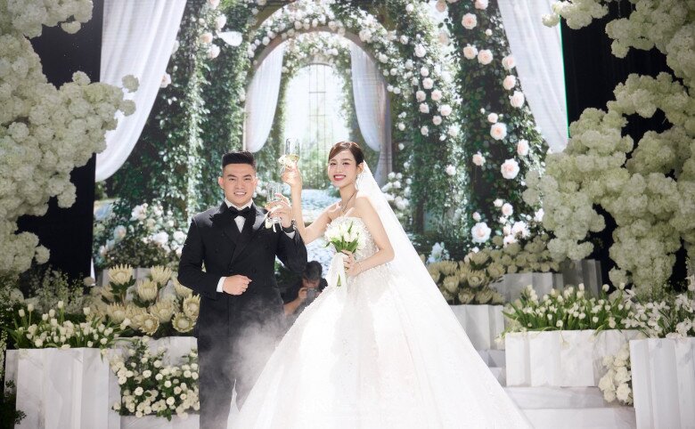 "Dâu hào môn" Đỗ Thị Hà khoe tổ ấm màu hồng, thiếu gia Viết Vương được khen giỏi "nịnh" vợ - 10