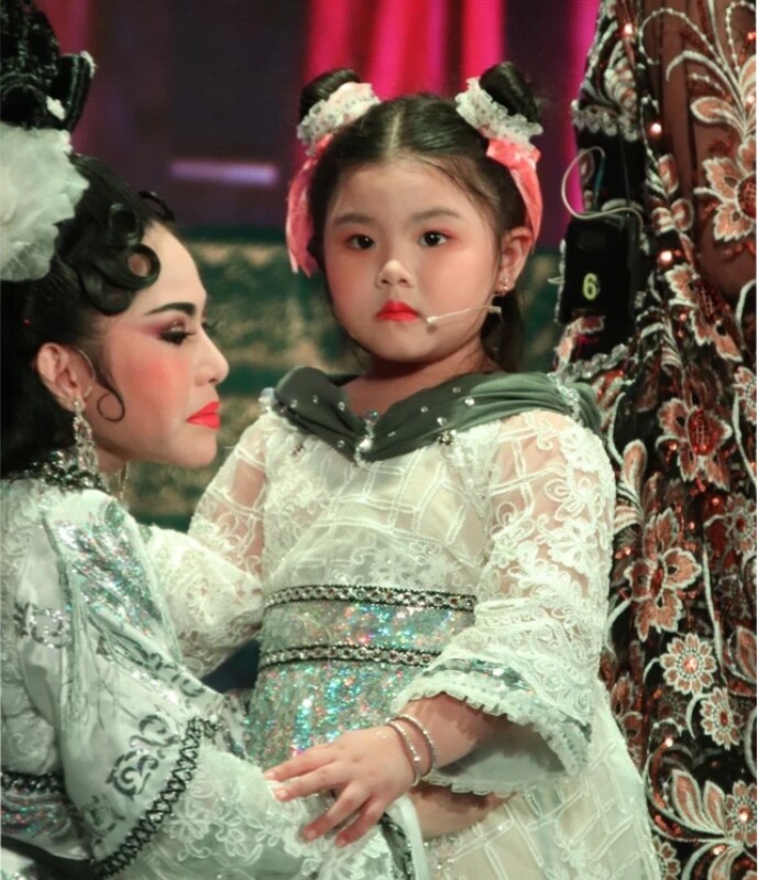 Nghệ sĩ Bình Tinh bật khóc khi đọc lá thư của con hậu ly hôn, ái nữ 10 tuổi thấy tội nghiệp mẹ - 6