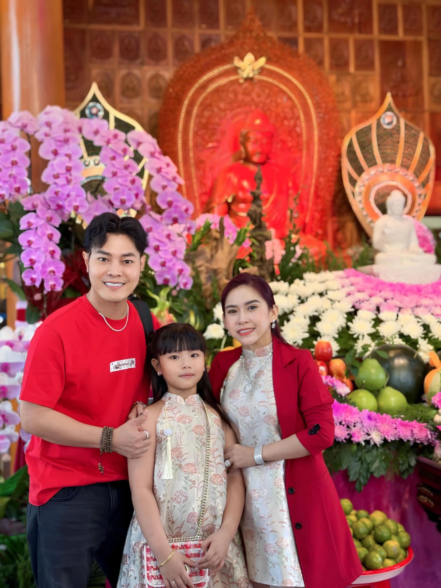 Sao Việt đổ vỡ trong năm 2025: Phương Mai vỡ mộng vì chồng Tây lừa dối, Lan Phương quyết giành quyền nuôi con - 10