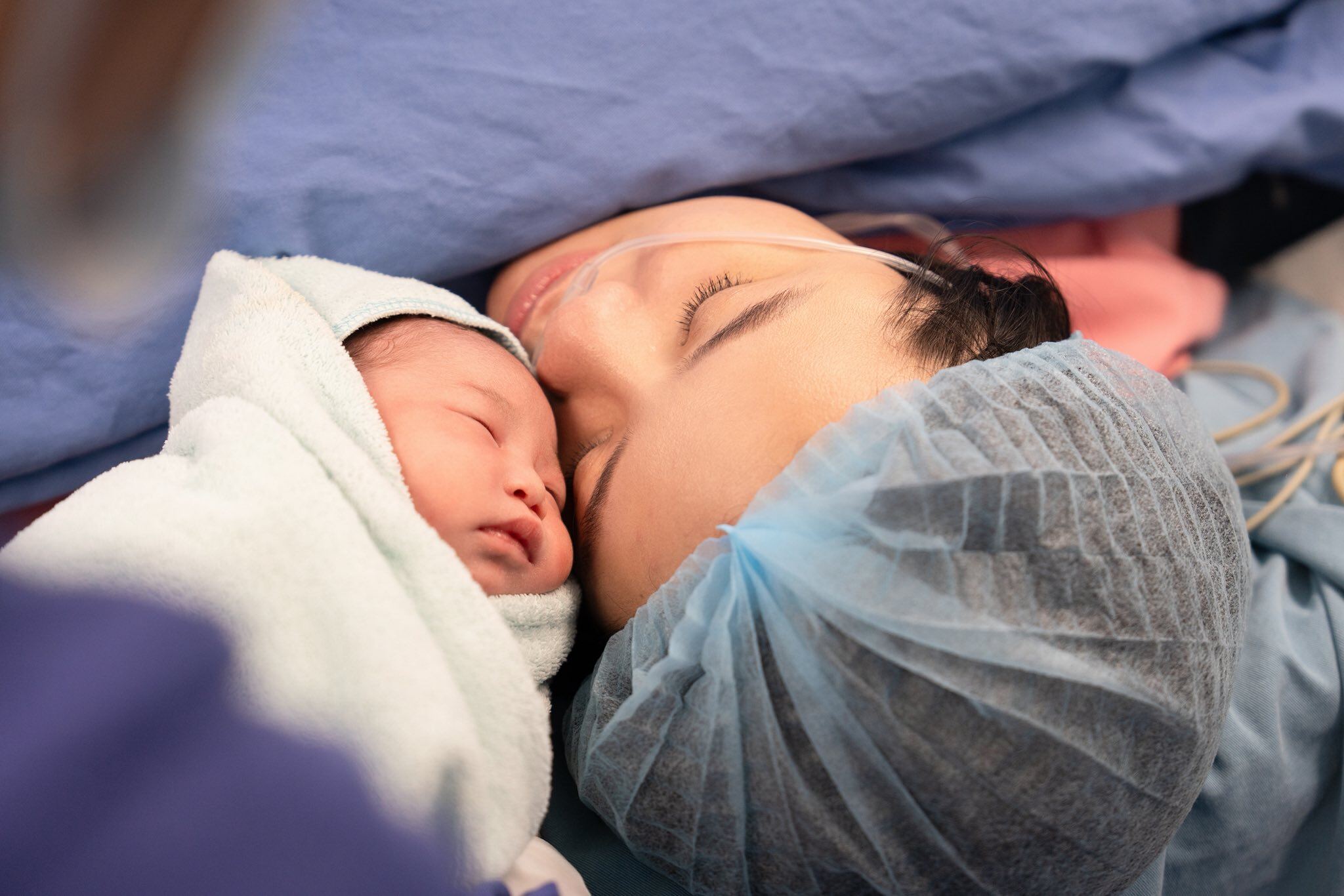 Thái Trinh sinh con đầu lòng sau 1 năm kết hôn, bật khóc nhìn "tiểu công chúa" nằm ngoan trong vòng tay bố - 3