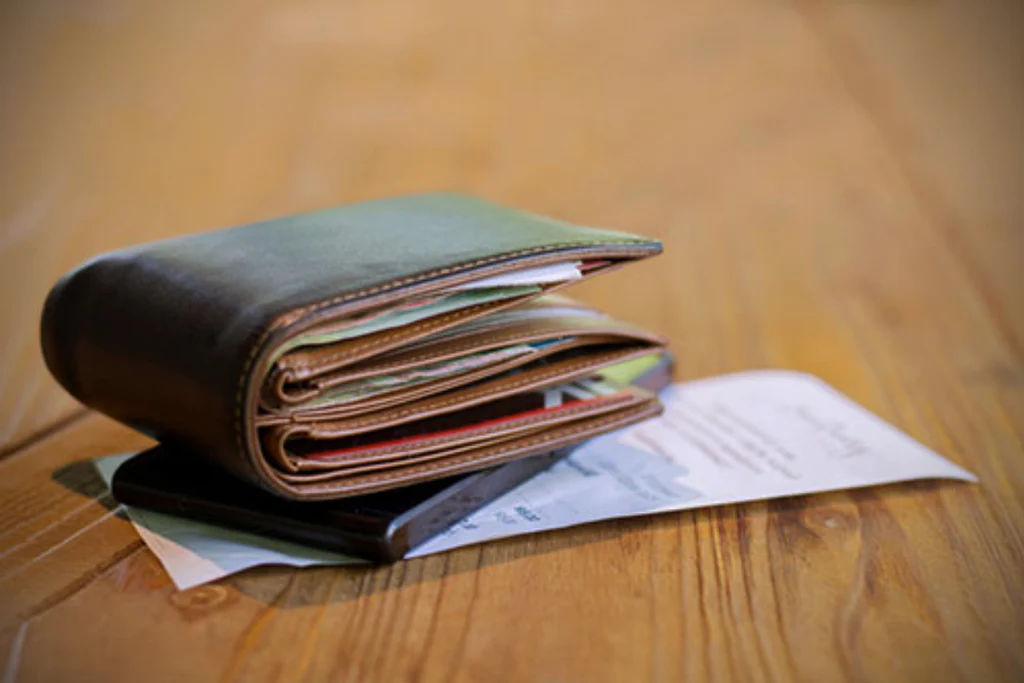 Sáng ngày mùng 1 tháng 11 năm Ất Tỵ vứt ngay 3 thứ khỏi ví, đặt vào 4 vật này giúp cả tháng "đỏ như son" - 3