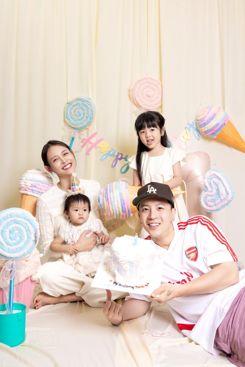 Á hậu chân dài 1m2 từng "gây sốt" khi đứng cạnh Ngọc Trinh, sinh 2 con cho "hồng hài nhi" dáng nuột nà thấy mê - 4